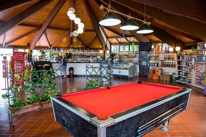 Wohnwagen für 5 Personen, mit Pool und Terrasse in der Toskana - 4