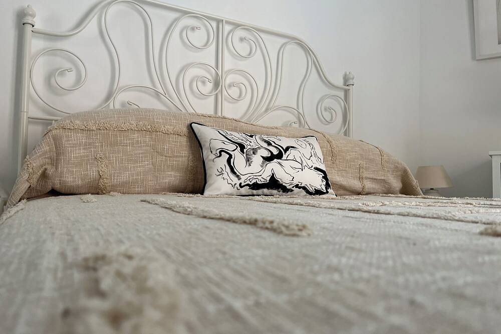 El Oasis - stylish 2‑bedroom holiday home with pool and views in Sierra Cabrera in Cortijo Cabrera, Turre
