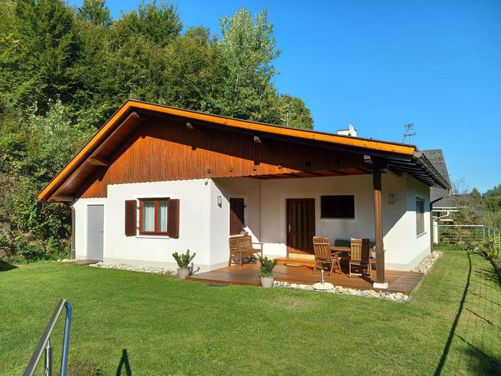 Ferienhaus für 5 Personen, mit Ausblick und Garten in Maria Wörth