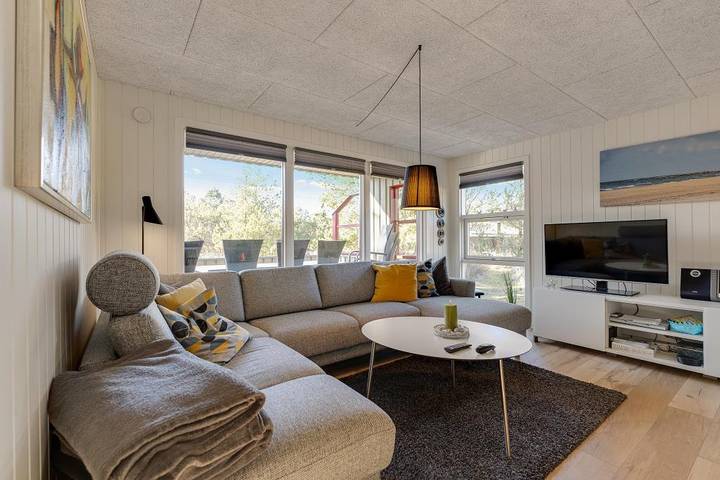 Beautiful family holiday home with pool table, darts and table tennis in Blavand, Varde Region