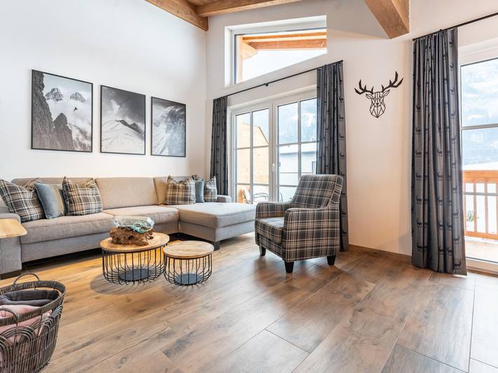 Ferienhaus für 10 Personen, mit Balkon und Terrasse sowie Sauna in Niedernsill