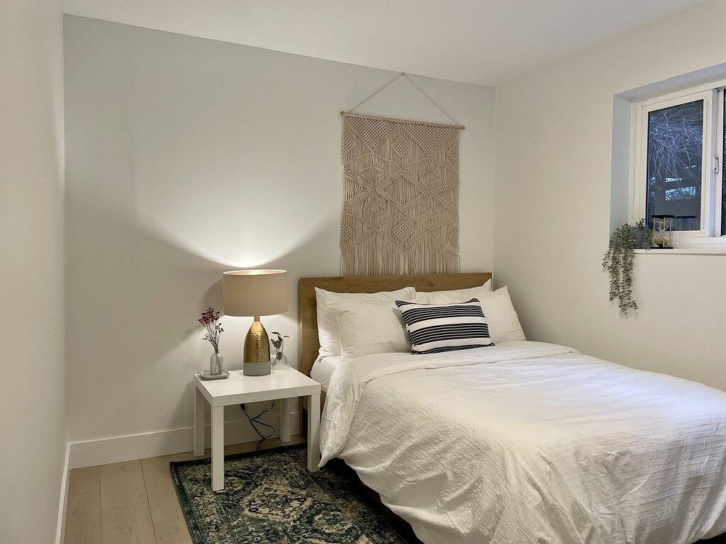 Modern, Bright, Clean 2 Bedroom Suite - Great Location! in Burnaby, British-Columbia