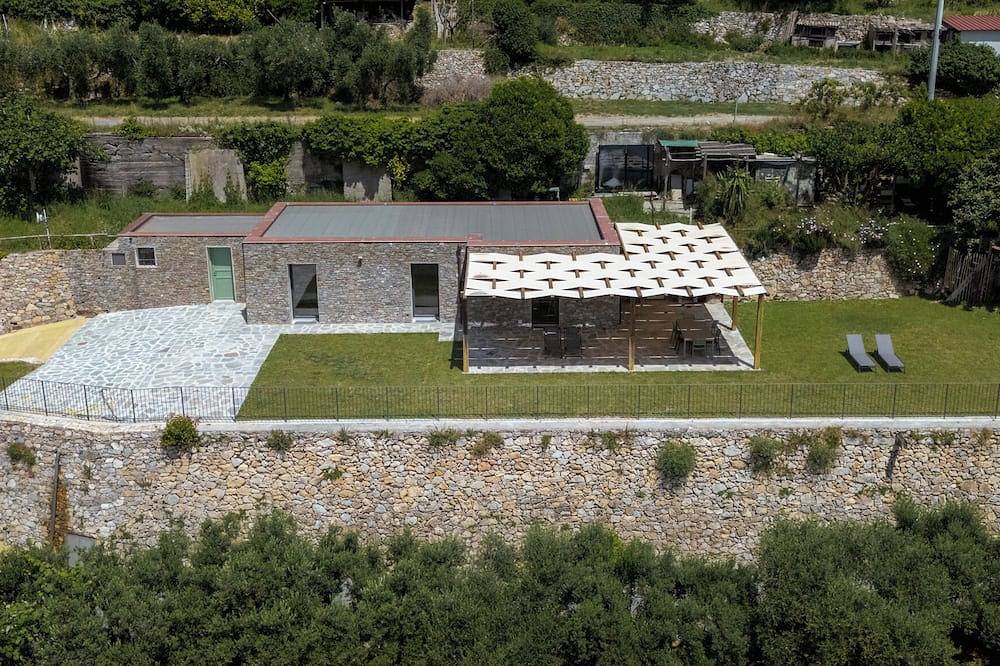 The Casalo - Villa with magnificent views of the Ligurian coast and large garden in Finale Ligure, Finale Ligure Gemeinde