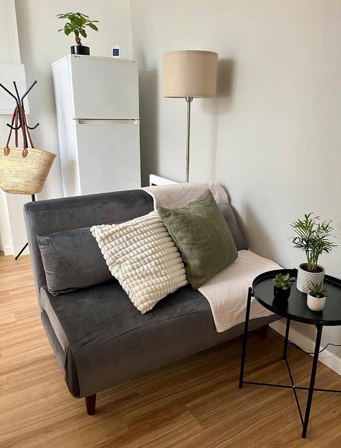 Appartement entier, Charming Stay - Private Terrace - 20 min Disney in Meaux, Seine-et-Marne
