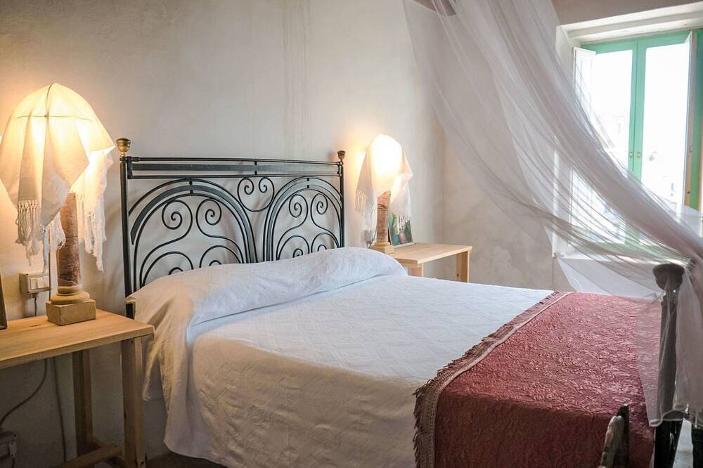 Ganze Wohnung, Schöne Wohnung für 7 Leute mit  W-Lan, Innenhof und Haustiere erlaubt in Strongoli, Golf von Tarent