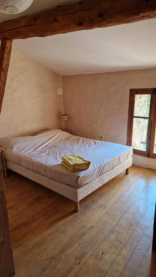 Location de vacances pour 5 personnes, avec vue et jardin, animaux acceptés à Fraissé-des-Corbières - 3