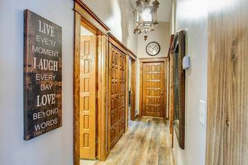 Log Cabin for 6 Guests in Green Mountain Falls, El Paso County (CO), Picture 3