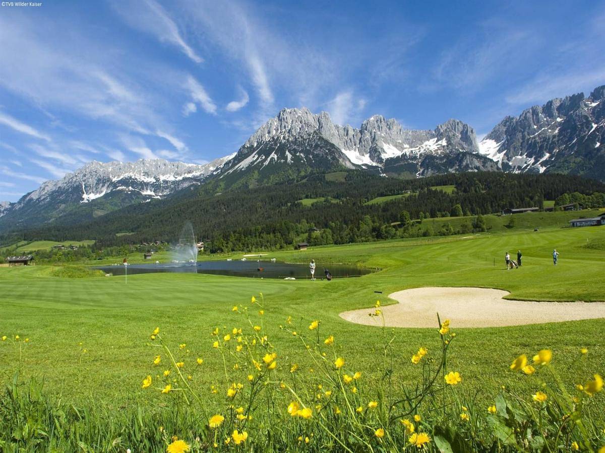 Ganze Wohnung, Chalet in St Johann by Ski Slope in Sankt Johann in Tirol, Kaisergebirge
