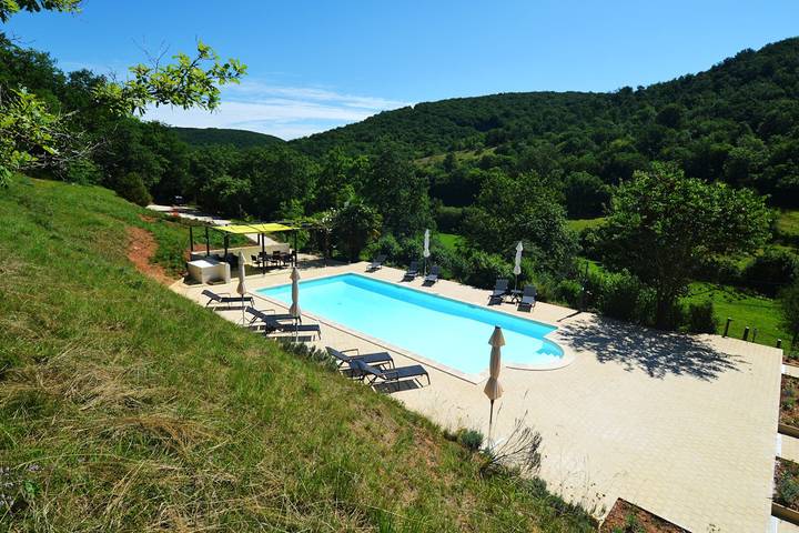 Chambre d’hôte pour 4 personnes, avec piscine et jardin