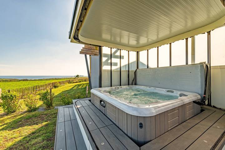 "La Maison Des Gardiens De L'Océan" avec vue mer et spa in Plougonvelin, Région de Brest