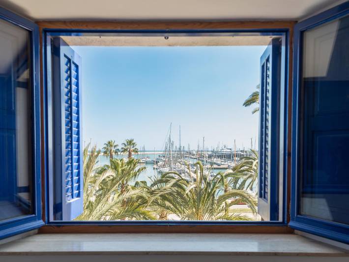 Appartement de vacances entier, Appartement de vacances pour 5 personnes avec balcon/terrasse in Vilanova i la Geltrú, Garraf