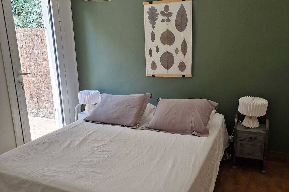 Appartement entier, Joli appartement à 50 mètres de la plage et proche d'un port de pêche typique. in La Cotinière, Saint-Pierre-d'Oléron