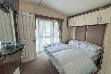 Bungalow for 6 People in St Osyth, Essex, Photo 1