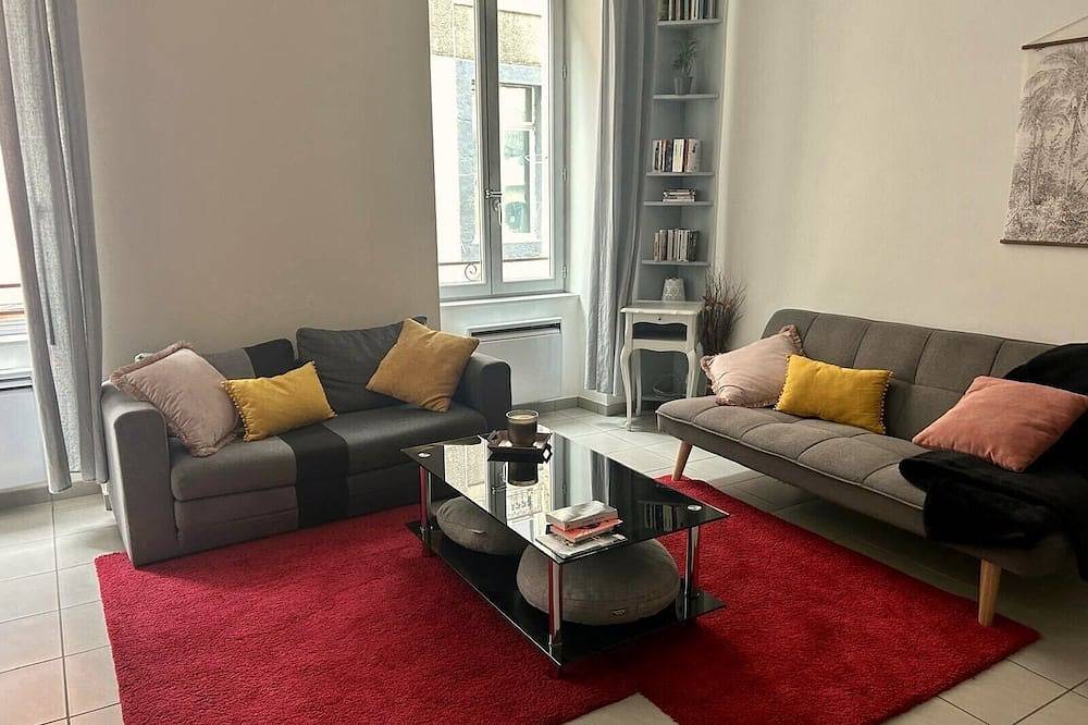 Ganze Wohnung, One-bedroom apartment in the historic center of Aubenas—Everything within walking distance in Aubenas, Ardèche