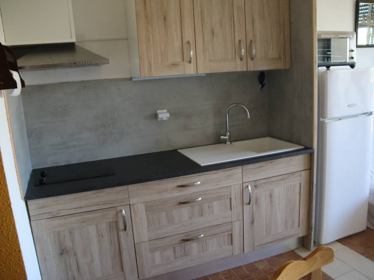 Entire studio, Cozy Studio for 2 with Terrace, Kitchen, Elevator Access, Near Beach – Agde in Cap d'Agde, Agde