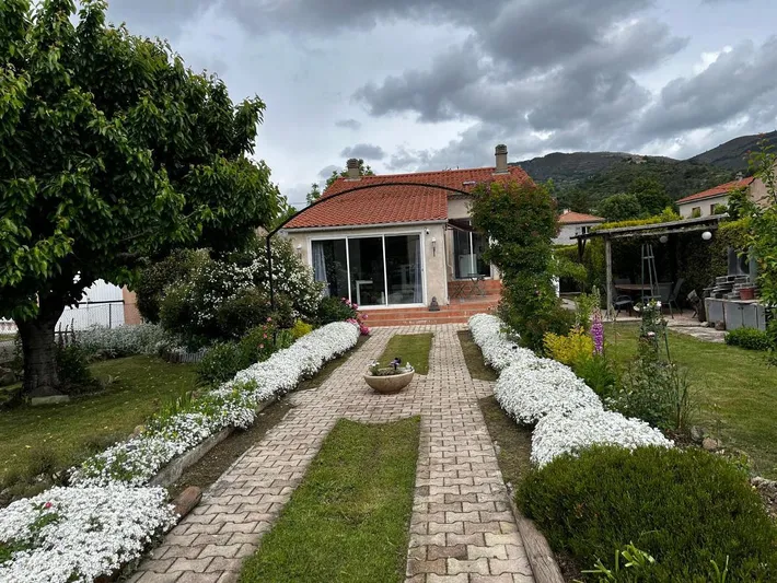 Chalet para 6 personas, con vistas y jardín - 1