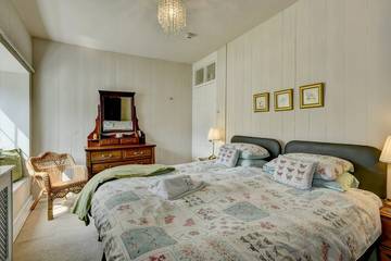 Glamping for 21 People in Devon, South West England, Photo 1