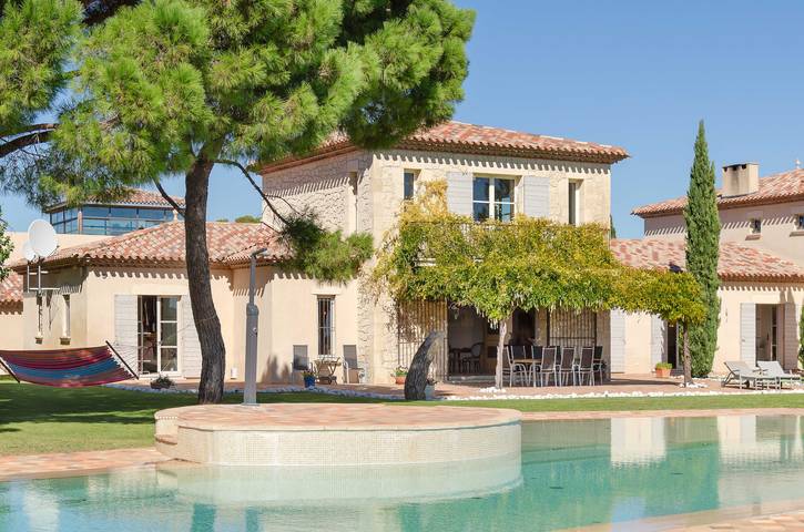 Villa pour 22 personnes, avec piscine et balcon/terrasse, adapté aux familles
