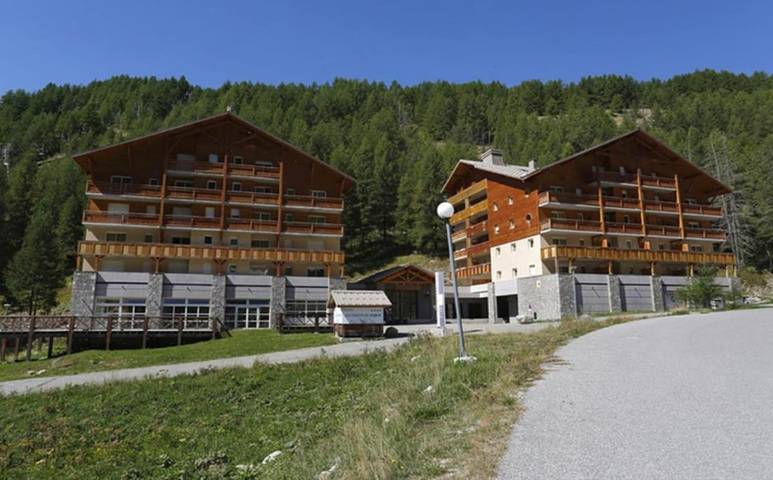 Chalet pour 5 personnes, avec vue et sauna ainsi que piscine et terrasse, animaux acceptés dans La Foux d'Allos - 4