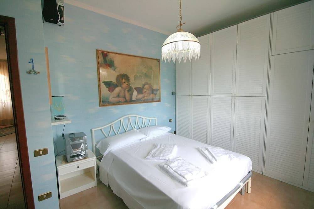 Villa Trapezio with private pool and tennis court in Sant'Andrea (Sardinien), Campidano