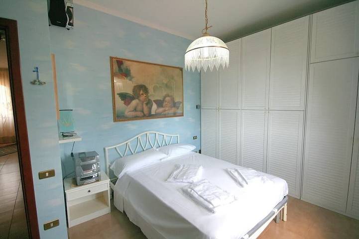 Villa Trapezio with private pool and tennis court in Sant'Andrea (Sardinien), Quartu Sant'Elena