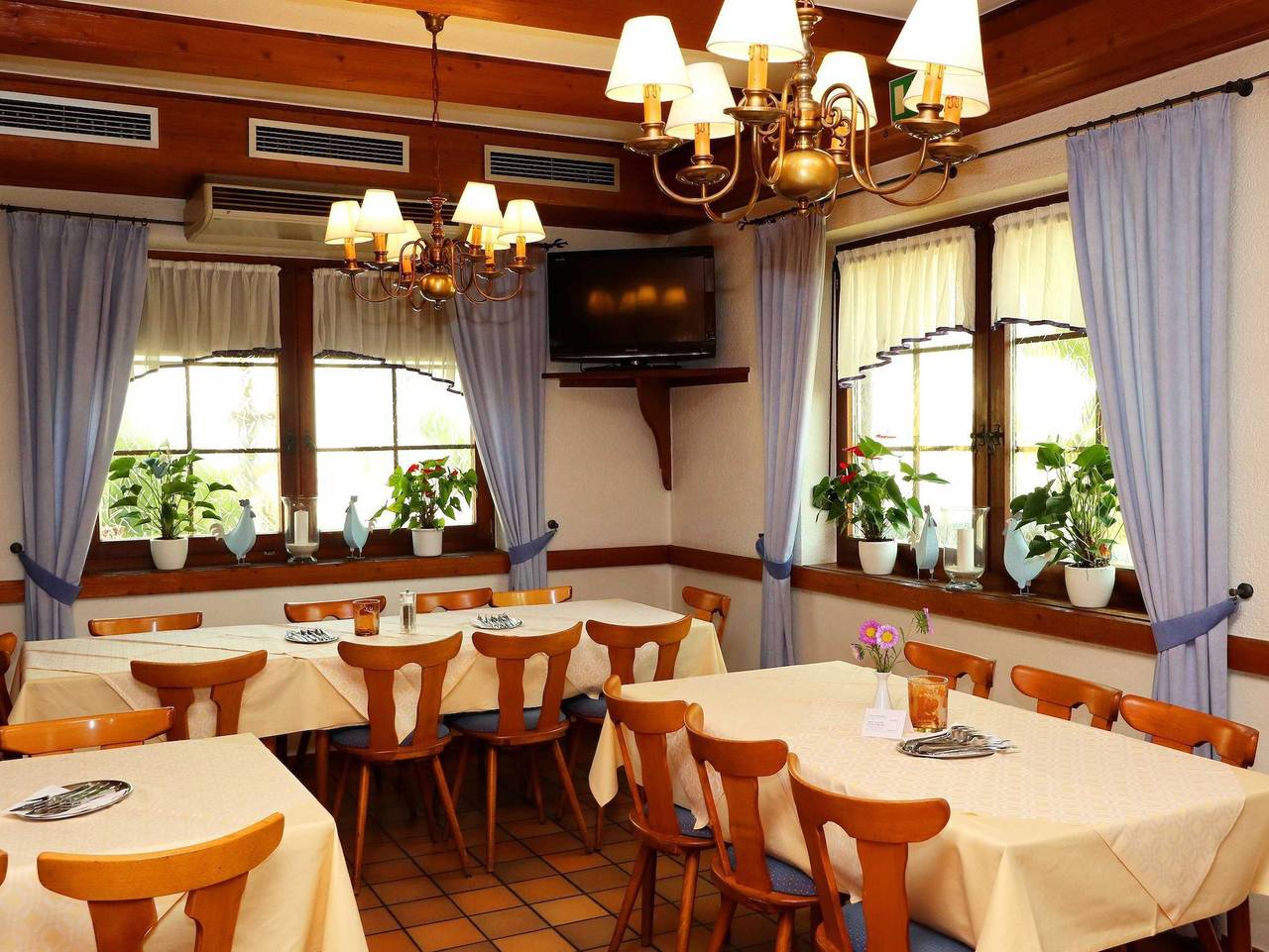 Hotel Werneths Landgasthof Hirschen - Einzelzimmer, Kat. B, Nichtraucher, Wc und Dusche in Europa-Park, Rheinhausen