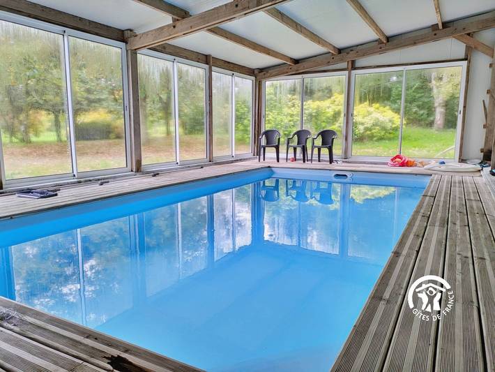 Gîte nature 8 pers avec pêche, piscine chauffée et étangs, idéal Pmr et familles in Saint-Thomas-de-Courceriers, Mayenne