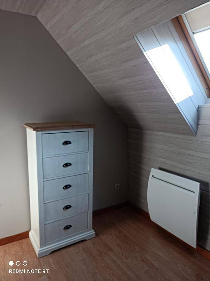 Petite maison de ville toute équipée in Château-Renard, Région de Montargis