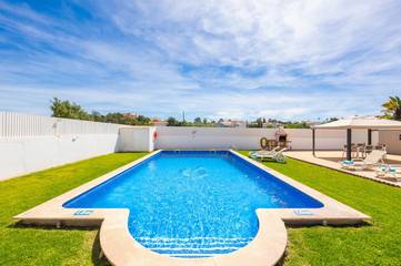 Villa voor 8 Personen in Guia, Faro District, Afbeelding 1