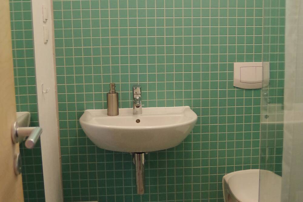 Ganze Wohnung, Seglerwohnung - Maisonette auf zwei Etagen mit Blick auf Ostsee und Rügen in Barhöft, Klausdorf