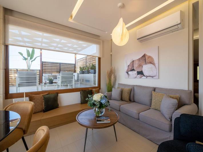 Location de vacances pour 12 personnes, avec jardin ainsi que piscine et terrasse, adapté aux familles à Agios Nikolaos - 2