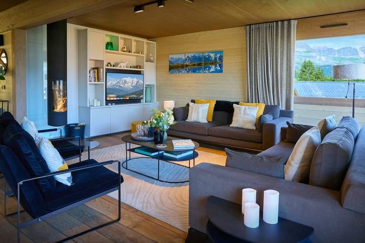Chalet pour 12 personnes, avec Balcon et Jacuzzi ainsi que Terrasse et Jardin à Combloux