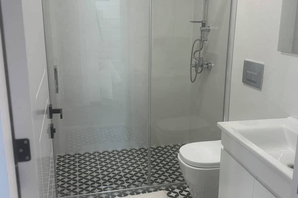 2-bedroom villa in charming Uzunkuyu urla with private pool Ac, Wifi brand new in Izmir Province