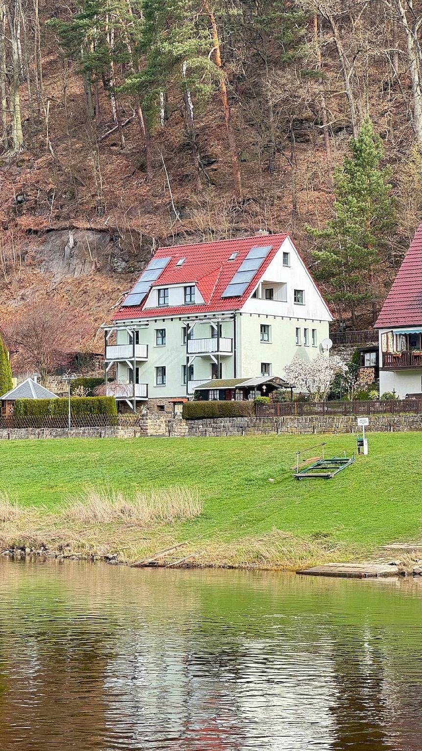 Ganze Ferienwohnung, Studiowohnung "Barbarine" mit Elbblick in Rathen, Elbsandsteingebirge