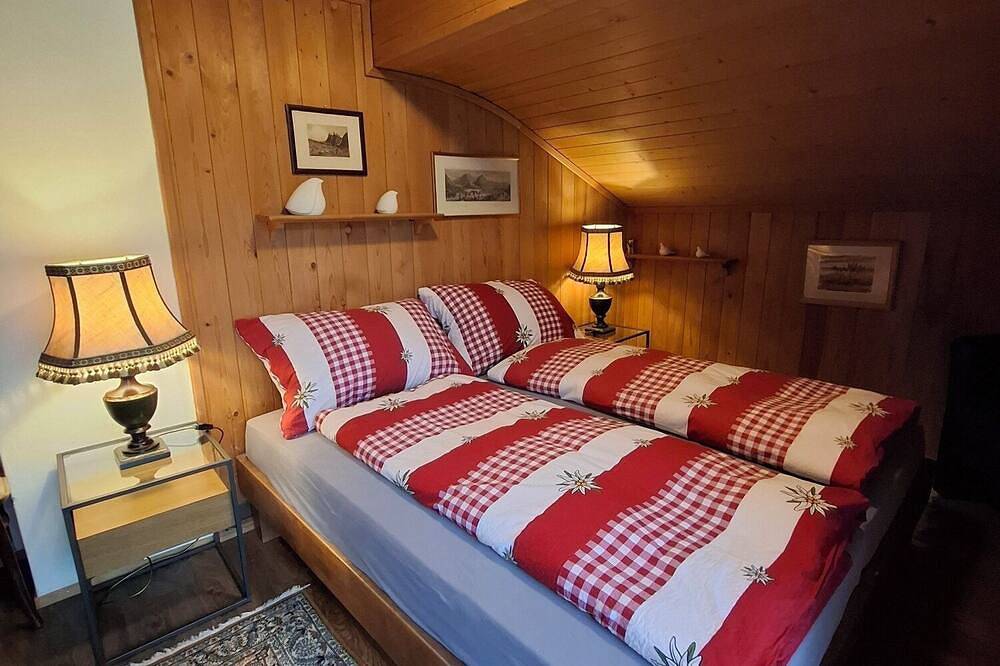 Gemütliches Chalet mit großem Garten & Bergblick, Garage, Wifi, E-Auto Ladegerät in Schwendi b. Grindelwald, Grindelwald