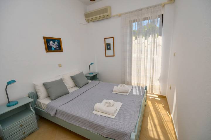 Gîte pour 4 personnes, avec balcon dans Myrtos - 3