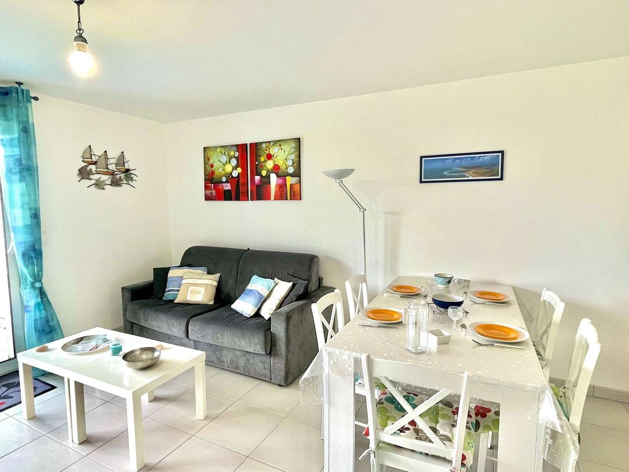 Ganze Wohnung, Moderne Wohnung in Étel, nahe Strand, 2 Zimmer mit privatem Parkplatz in Étel, Côte des Mégalithes