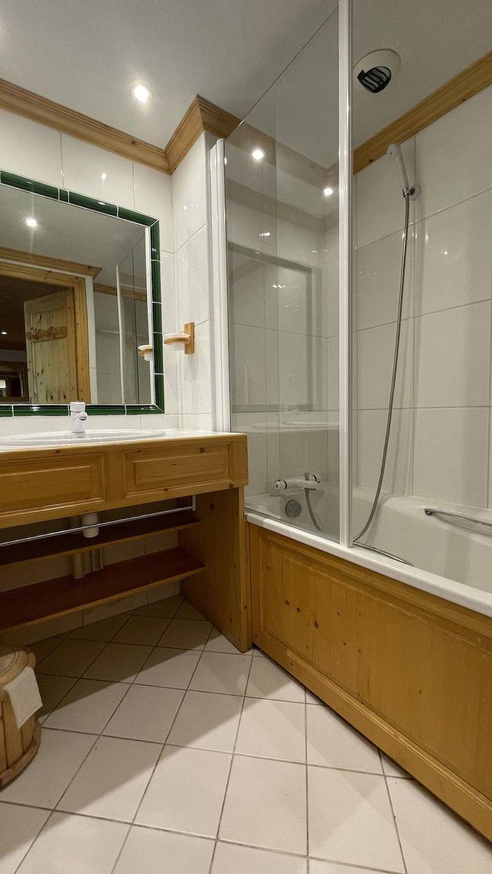 Ferienwohnung für 6 Personen, mit Ausblick und Garten in Méribel