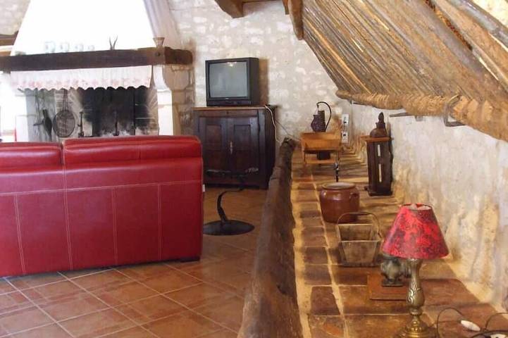 Location de vacances pour 6 personnes, avec piscine et terrasse ainsi que jacuzzi et jardin à Cahuzac-sur-Vère - 2