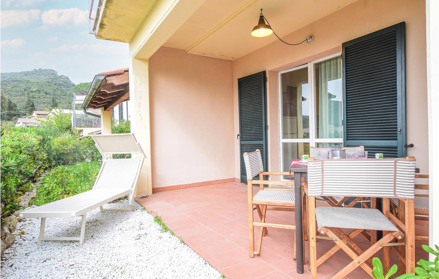 Ganze Ferienwohnung, Rückzugsort am Pool: Parkplatz, AC, Terrasse & WiFi in Nisportino, Rio nell'Elba