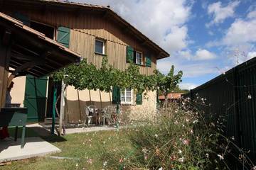 Gîte pour 5 personnes, avec jardin à Le Barp