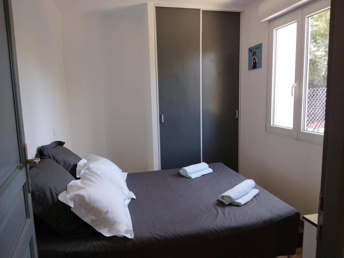 Two-Bedroom House in Foissac, Région de Nîmes