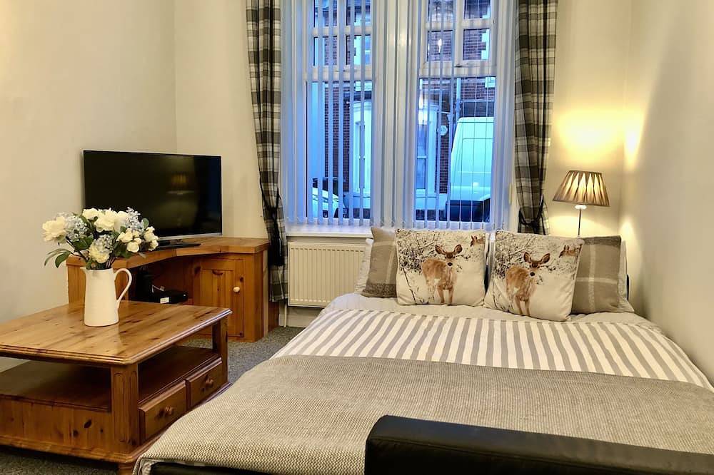 Two bedroom house welcomes families and pets in Portsmouth, Südostengland