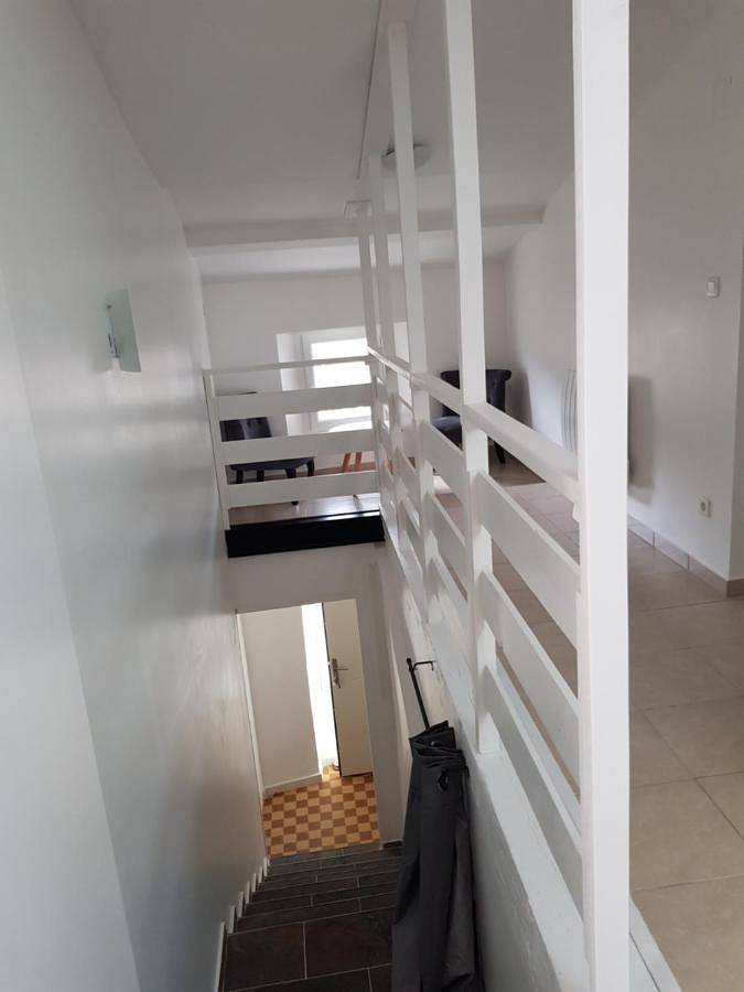 Gîte pour 6 personnes, avec terrasse et vue à Cabasse