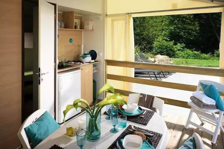 Camping pour 4 personnes à Salavas