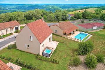 Villa pour 6 Personnes dans Lanzac, Lot, Photo 1