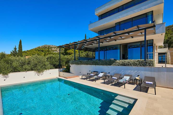 Villa for 14 people, with balcony and garden - 1