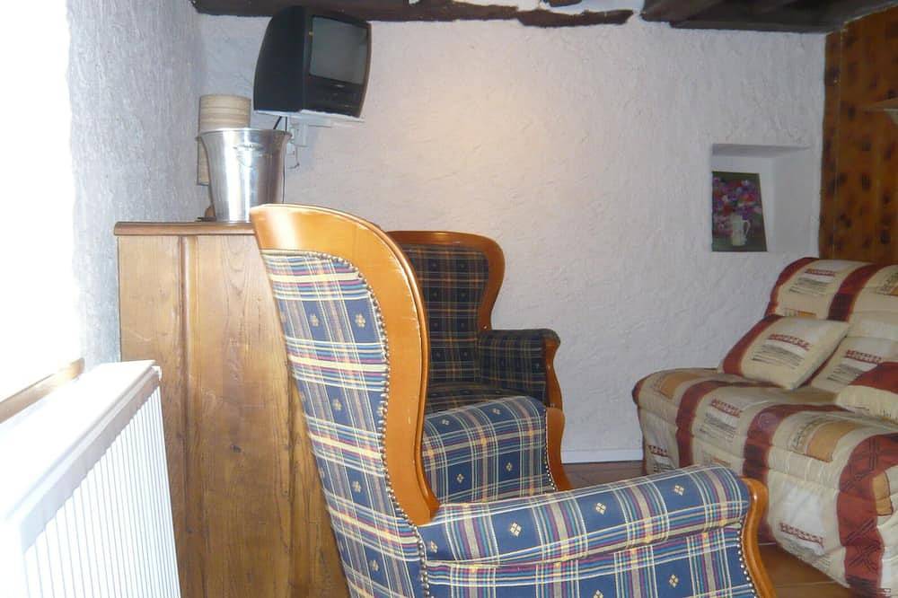 Petit Gîte-Maison sur propriété de 5 ha, piscine, sauna,salle sport,chevaux,ân in Osse-en-Aspe, Béarn