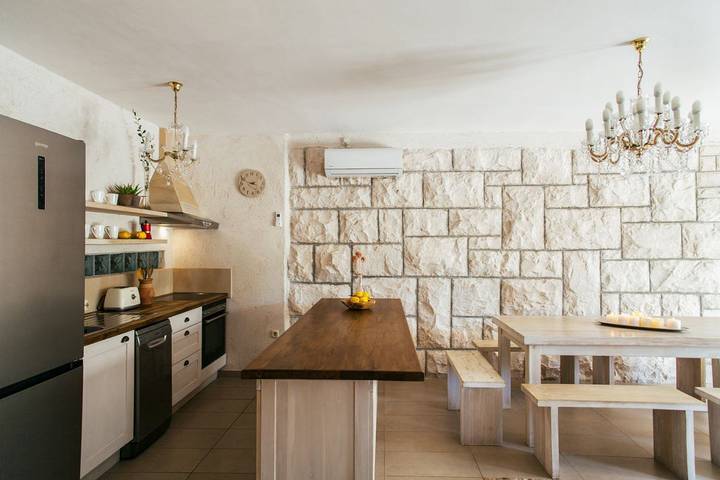 Villa pour 8 personnes, avec jardin à Bol - 4