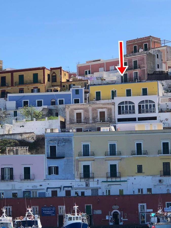 Maridea - Camere con vista al Porto in La parata, Ponza